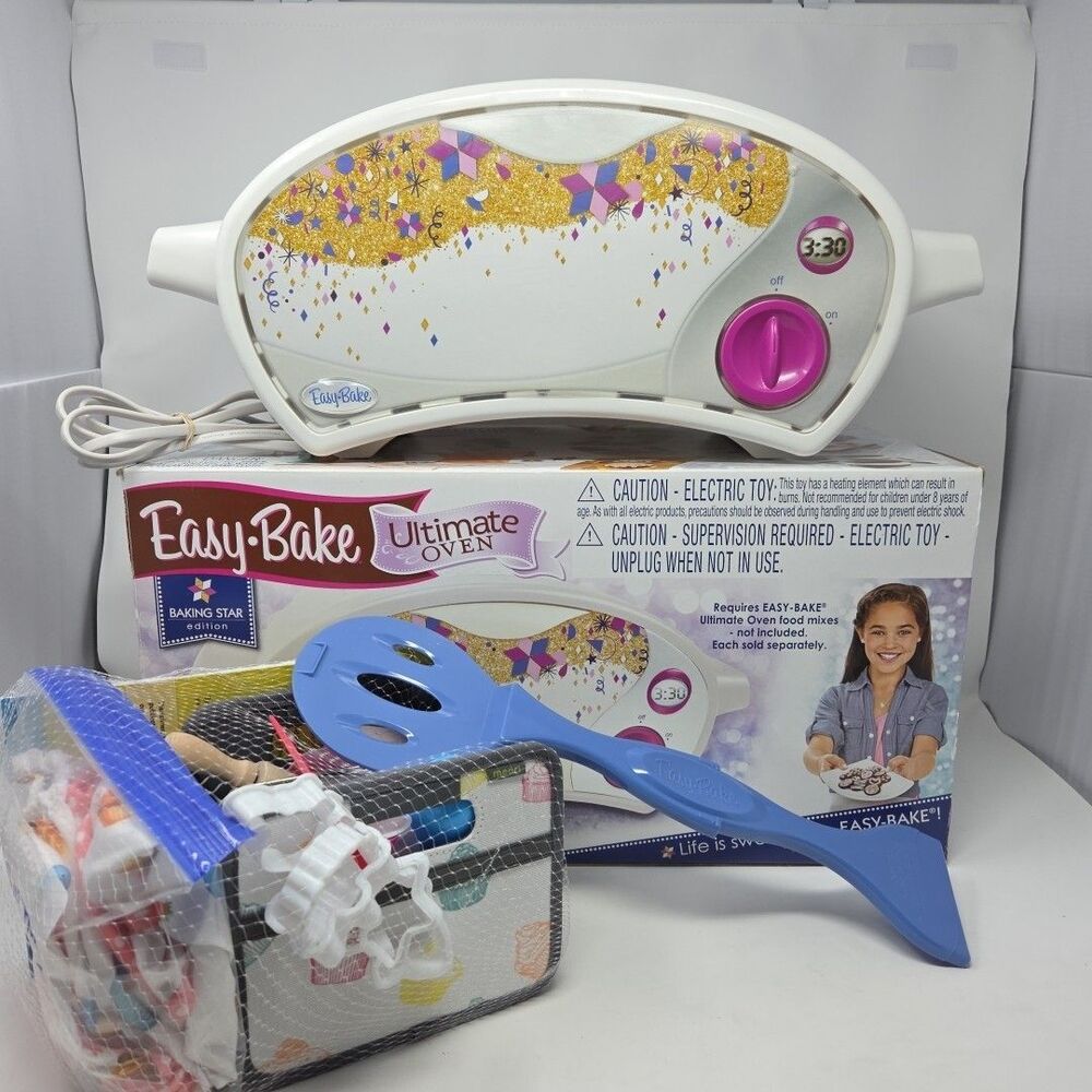 Hasbro E6120 Easy Bake Ultimate Oven Baking Star Edition  TONS accessories WORKS